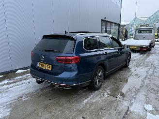 Volkswagen Passat 2.0 TDI R-Line Business+ AUTOMAAT-PANO-NAVI-CAMERA-PDC picture 5