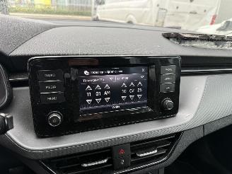 Skoda Kamiq 1.0 TSI Active -CLIMA-NAVI-PDC picture 17