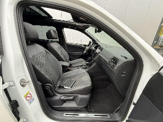 Volkswagen Tiguan 1.4 TSI e-HYBRID PHEV R-LINE Business+ -PANO-360 CAMERA-NAVI-KEYLESS picture 13