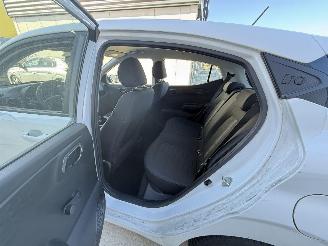 Hyundai I-10 1.0 Comfort AIRCO - CENTRALE DEURVERGRENDELING - LED picture 10