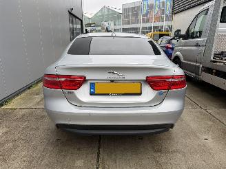 Jaguar XE 2.0 D PORTFOLIO -NAVI-CLIMA-LEDER-PDC picture 7