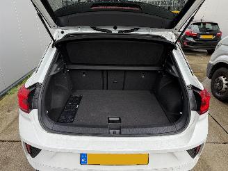 Volkswagen T-Roc 1.5 TSI R-LINE -DSG-PANO-CAMERA-KEYLESS picture 10