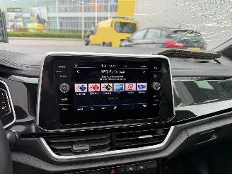 Volkswagen T-Roc 1.5 TSI R-LINE -DSG-PANO-CAMERA-KEYLESS picture 18