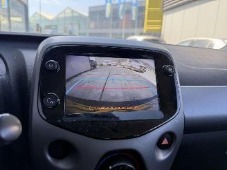 Toyota Aygo 1.0 VVT-i x-Play Limited AIRCO - CENTRAAL - LED picture 19