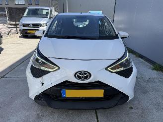 Toyota Aygo 1.0 VVT-i x-Play Limited AIRCO - CENTRAAL - LED picture 14