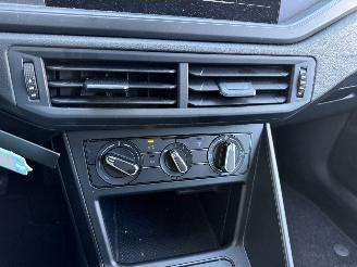 Volkswagen Polo 1.0 MPI 80 PK-CRUISE-PDC-APP picture 19