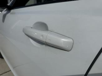 Jaguar XF Sportbrake 20d Portfolio R-Sport 179 PK-PANO-LED-KEYLESS picture 16