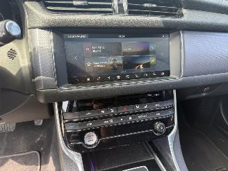 Jaguar XF Sportbrake 20d Portfolio R-Sport 179 PK-PANO-LED-KEYLESS picture 21
