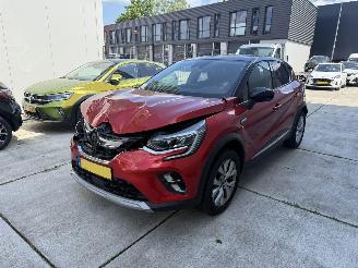 damaged passenger cars Renault Captur 1.0 TCe 100 Bi-Fuel Intens PANO - NAVI - LED - CAMERA 2020/10