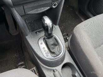 Volkswagen Caddy 1.6 TDI AUTOMAAT-NAVI-EXENON-AIRCO picture 18