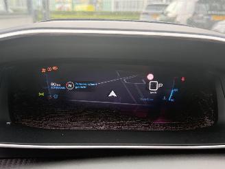 Peugeot 208 1.2 PureTech Allure Pack AUTOMAAT - NIEUWE DISTRIBUTIE - NAVI - CAMERA - LED picture 18