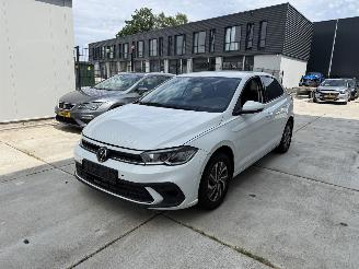 Unfallwagen Volkswagen Polo 1.0tsi LIFE NAVI - CAMERA - PDC 2024/7