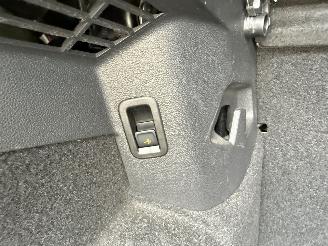 Volkswagen Golf 2.0TDI R-LINE 150PK DSG7 PANO - SFEER - MATRIX - CAMERA picture 12