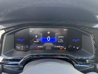 Volkswagen Taigo 1.0TSI LIFE EDITION - CAMERA - KEYLESS - NAVI picture 19