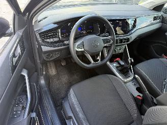Volkswagen Taigo 1.0TSI LIFE EDITION - CAMERA - KEYLESS - NAVI picture 3