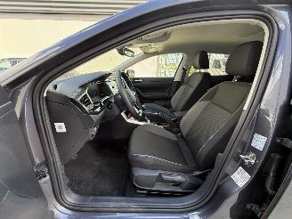 Volkswagen Taigo 1.0TSI LIFE EDITION - CAMERA - KEYLESS - NAVI picture 9