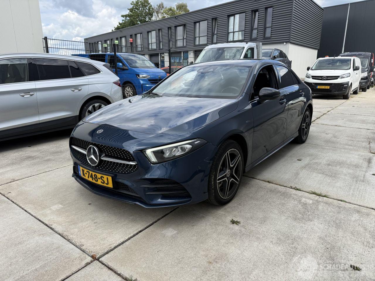 Mercedes A-klasse 250e Business Solution AMG Limited NAVI - SFEER - CAMERA