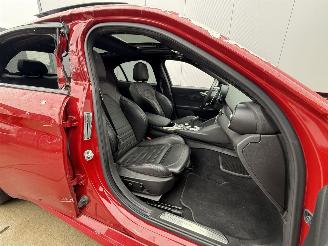 Alfa Romeo Giulia 2.0 T GME AWD VELOCE-PANO-LEDER-NAVI-CAMERA picture 12