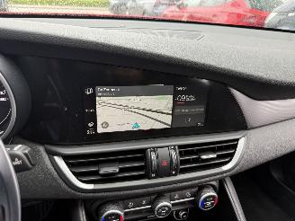 Alfa Romeo Giulia 2.0 T GME AWD VELOCE-PANO-LEDER-NAVI-CAMERA picture 19