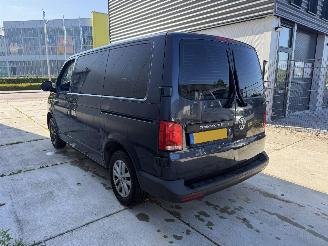 Volkswagen Transporter 2.0 TDI DSG7 KOMBI 150 PK 7-PERSOONS-NAVI-CLIMA picture 4