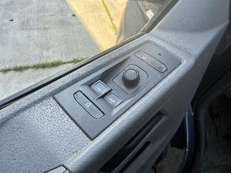 Volkswagen Transporter 2.0 TDI DSG7 KOMBI 150 PK 7-PERSOONS-NAVI-CLIMA picture 16