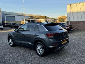 Volkswagen T-Roc 1.5 TSI 150Pk DSG Life Virtual Cockpit picture 4
