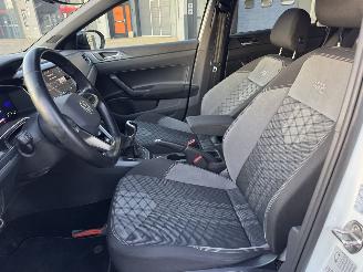 Volkswagen Taigo 1.0 TSI R-Line Virtual Cockpit Nap Nederlandse Auto picture 8