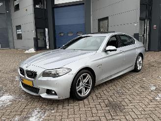 Avarii autoturisme BMW 5-serie 520i M-Pakket NAP Nederlandse Auto! Schuifdak 2016/1
