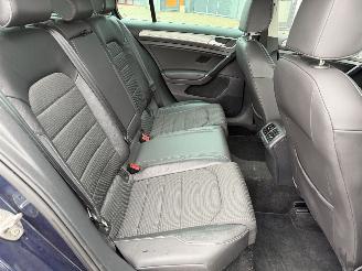 Volkswagen Golf 1.2 TSI R-Line 5Deurs Navi picture 13