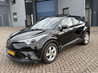 uszkodzony samochody osobowe Toyota C-HR 1.8 Hybrid Dynamic Automaat 2018/5