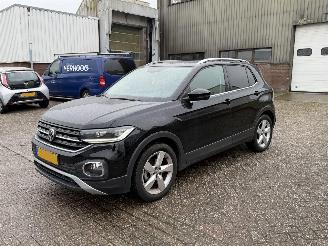 Vaurioauto  passenger cars Volkswagen T-Cross 1.0 TSI DSG Style NAP Nederlandse Auto 2019/7