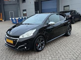 Vaurioauto  passenger cars Peugeot 208 1.6 e-Thp GTI 208Pk Glasdak Jbl 2016/3