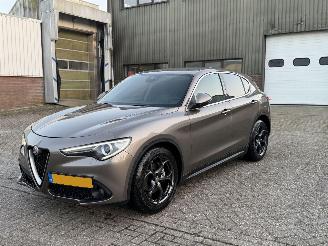 krockskadad bil auto Alfa Romeo Stelvio 2.2D Super 179Pk Automaat 2017/9
