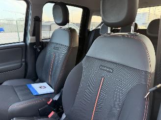 Fiat Panda 1.0 Hybrid Garmin Cross NAP Nederlandse Auto picture 13
