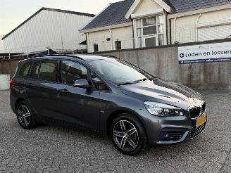 damaged passenger cars BMW 2-serie 218i 7Persoons Automaat Executive NAP Nederlandse Auto 2018/3