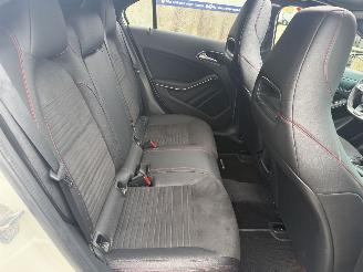 Mercedes A-klasse 180 AMG Pakket Pano Nap Nederlandse Auto Harman Kardon picture 13