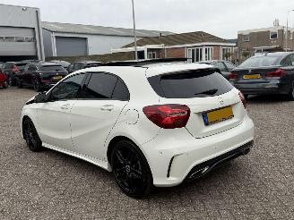 Mercedes A-klasse 180 AMG Pakket Pano Nap Nederlandse Auto Harman Kardon picture 4