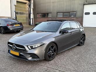damaged passenger cars Mercedes A-klasse 200 AMG Pakket Pano Sfeerverlichting 2019/3