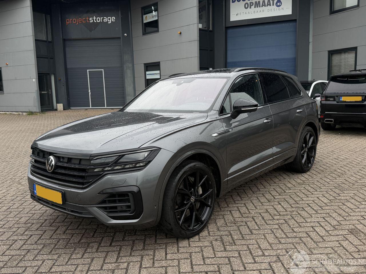 Volkswagen Touareg 3.0 TSI R 4Motion Hybrid 544Pk Pano DynAudio Sfeerverlichting Head-Up