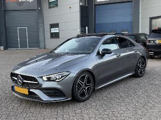 Vaurioauto  passenger cars Mercedes Cla-klasse 200 AMG Pakket Pano Sfeerverlichting NAP Nederlandse Auto 2019/7