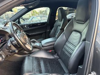 Porsche Cayenne 3.0 E-Hybrid NAP Nederlandse Auto Glasdak Bose 360Camera picture 9