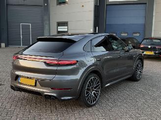 Vaurioauto  passenger cars Porsche Cayenne 3.0 E-Hybrid NAP Nederlandse Auto Glasdak Bose 360Camera 2022/1