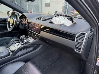 Porsche Cayenne 3.0 E-Hybrid NAP Nederlandse Auto Glasdak Bose 360Camera picture 18