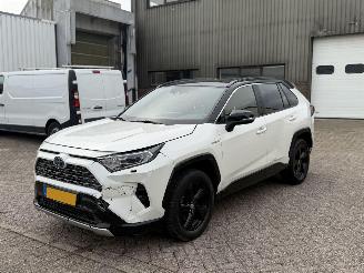 Schadeauto Toyota Rav-4 2.5 Hybrid AWD Bi-Tone 2019/11
