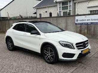 Mercedes GLA 200 AMG Pakket NAP Nederlandse Auto! Pano picture 2