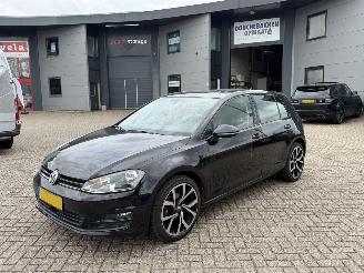 Vaurioauto  passenger cars Volkswagen Golf 1.2 TSI DSG Bussines Edition R 2015/2