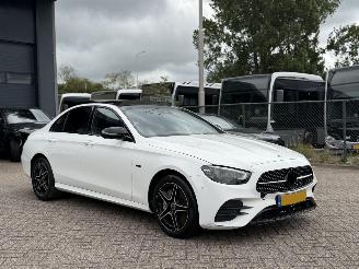 damaged passenger cars Mercedes E-klasse 300De AMG Pakket Pano 2020/10