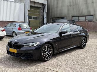 Damaged car BMW 5-serie 520e M-Pakket NAP Nederlandse Auto 2021/8