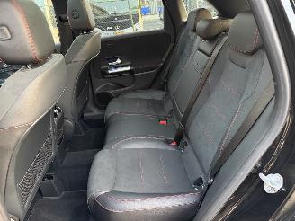 Mercedes B-klasse 180 AMG Pakket NAP Nederlandse Auto! Premium Plus Pano Sfeerverlichting Memory picture 13