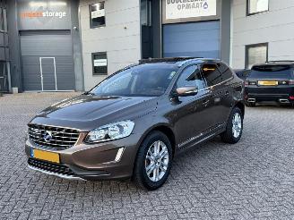 Unfallwagen Volvo Xc-60 2.0 D3 Automaat FWD Ocean Race Pano Harman Kardon Nette Auto 2016/1